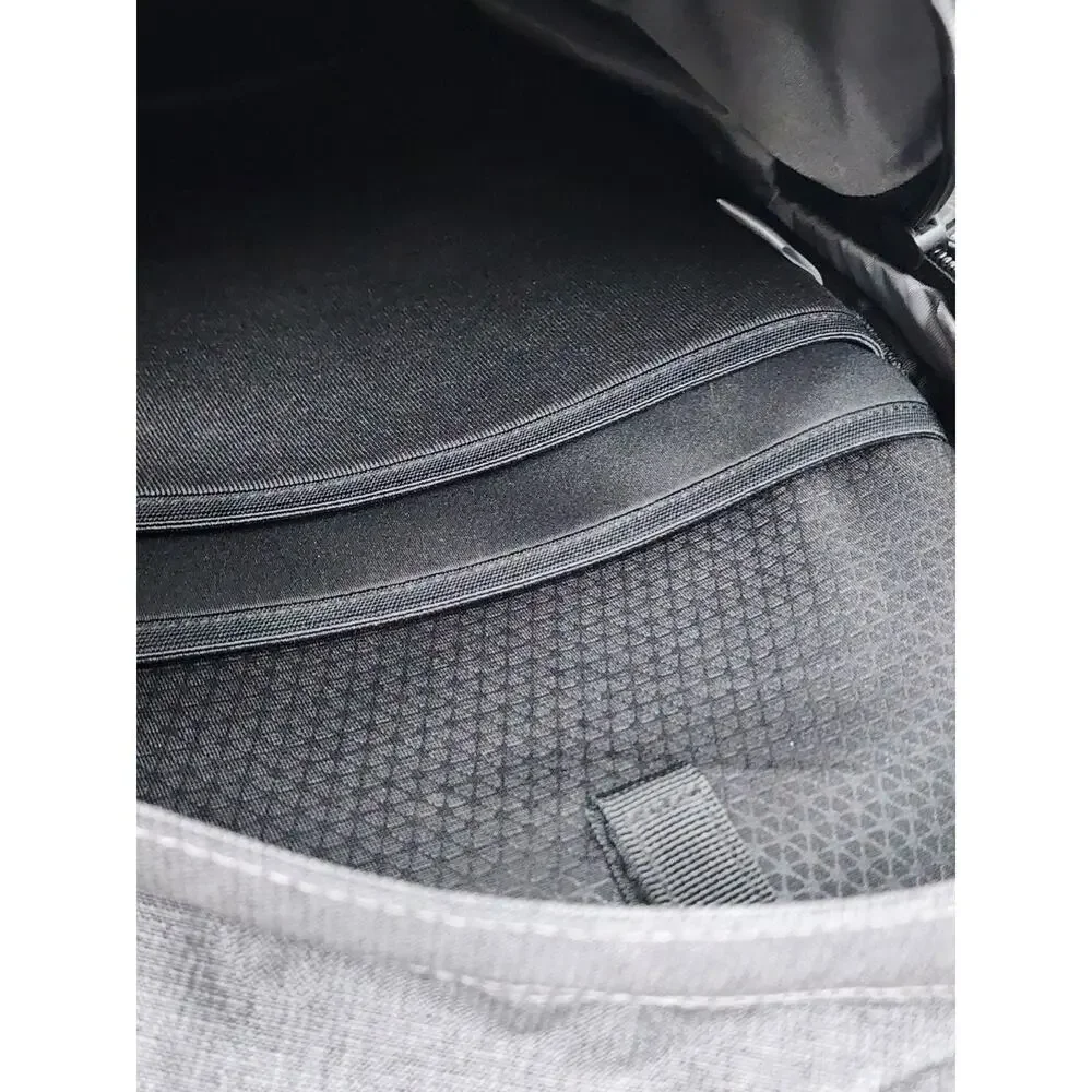 THE NORTH FACE Hot Shot Backpack Gray Black 27L Capacity 15